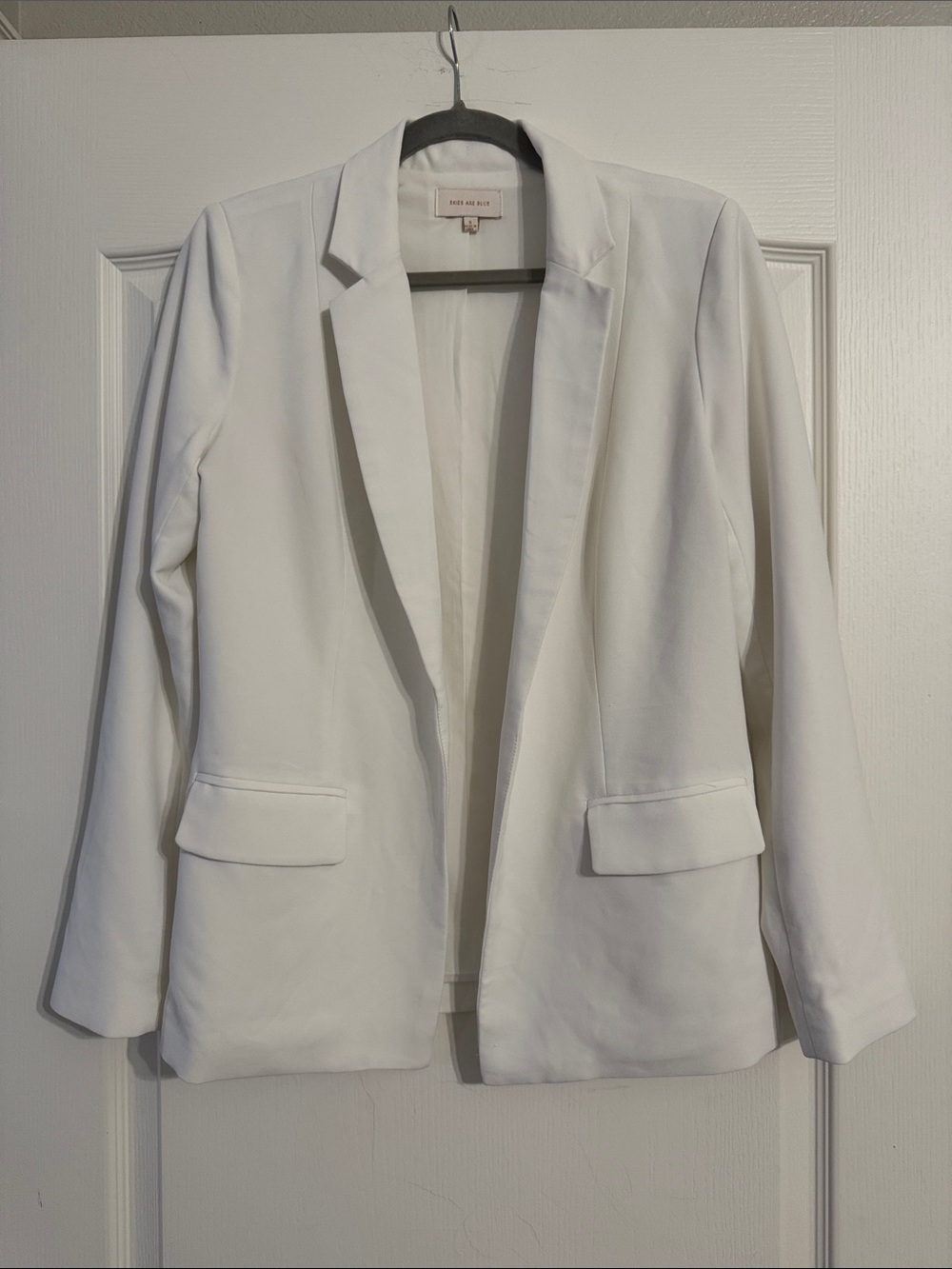 Skies Are Blue White Open-Front Women's Blazer